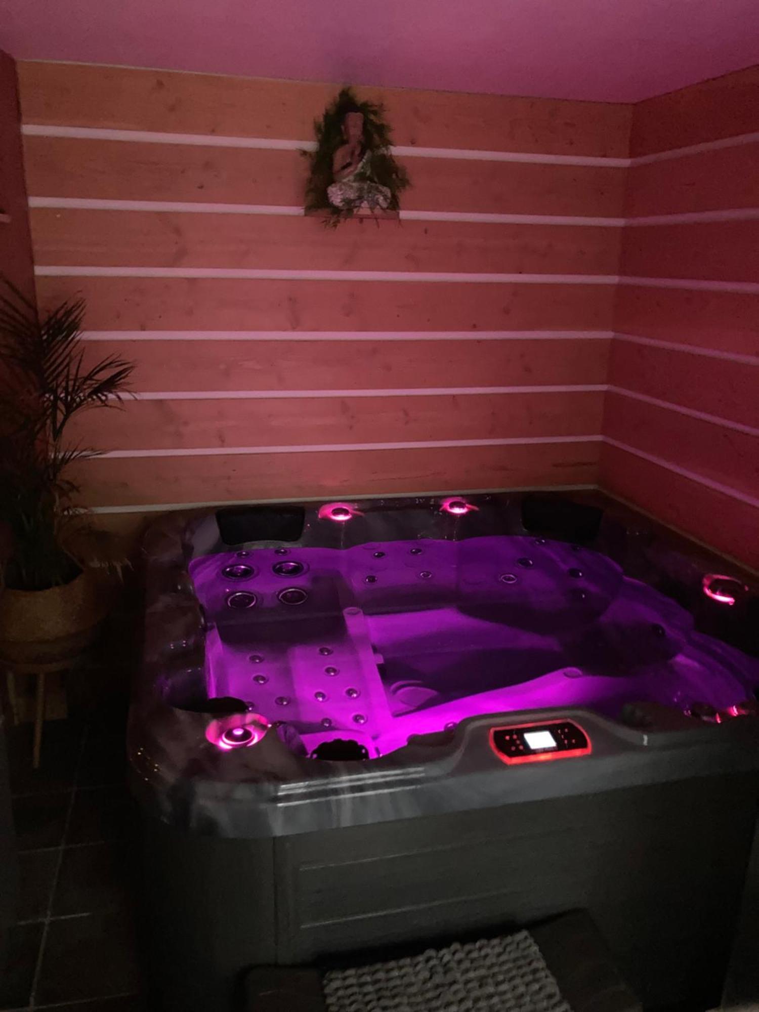 Le Chai De La Rose Spa Et Seances Bien Etre Doué-la-Fontaine Exterior photo