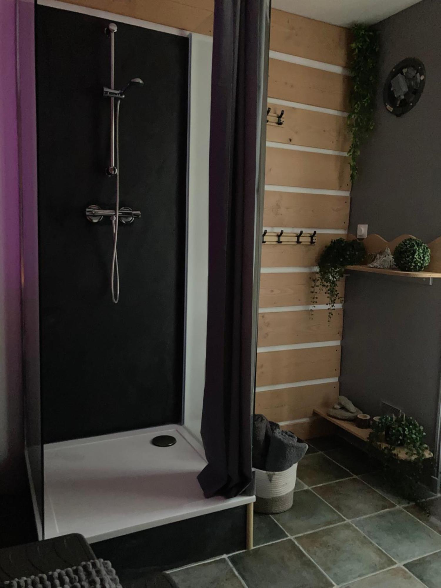Le Chai De La Rose Spa Et Seances Bien Etre Doué-la-Fontaine Exterior photo